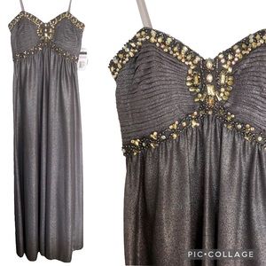 NWT Cachet Embellished Sparkly Sweetheart Gown in Gunmetal | 6